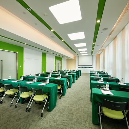 Holiday Inn Express Leshan City Square By Ihg High Speed Rail And Leshan Giant Buddha ภายนอก รูปภาพ