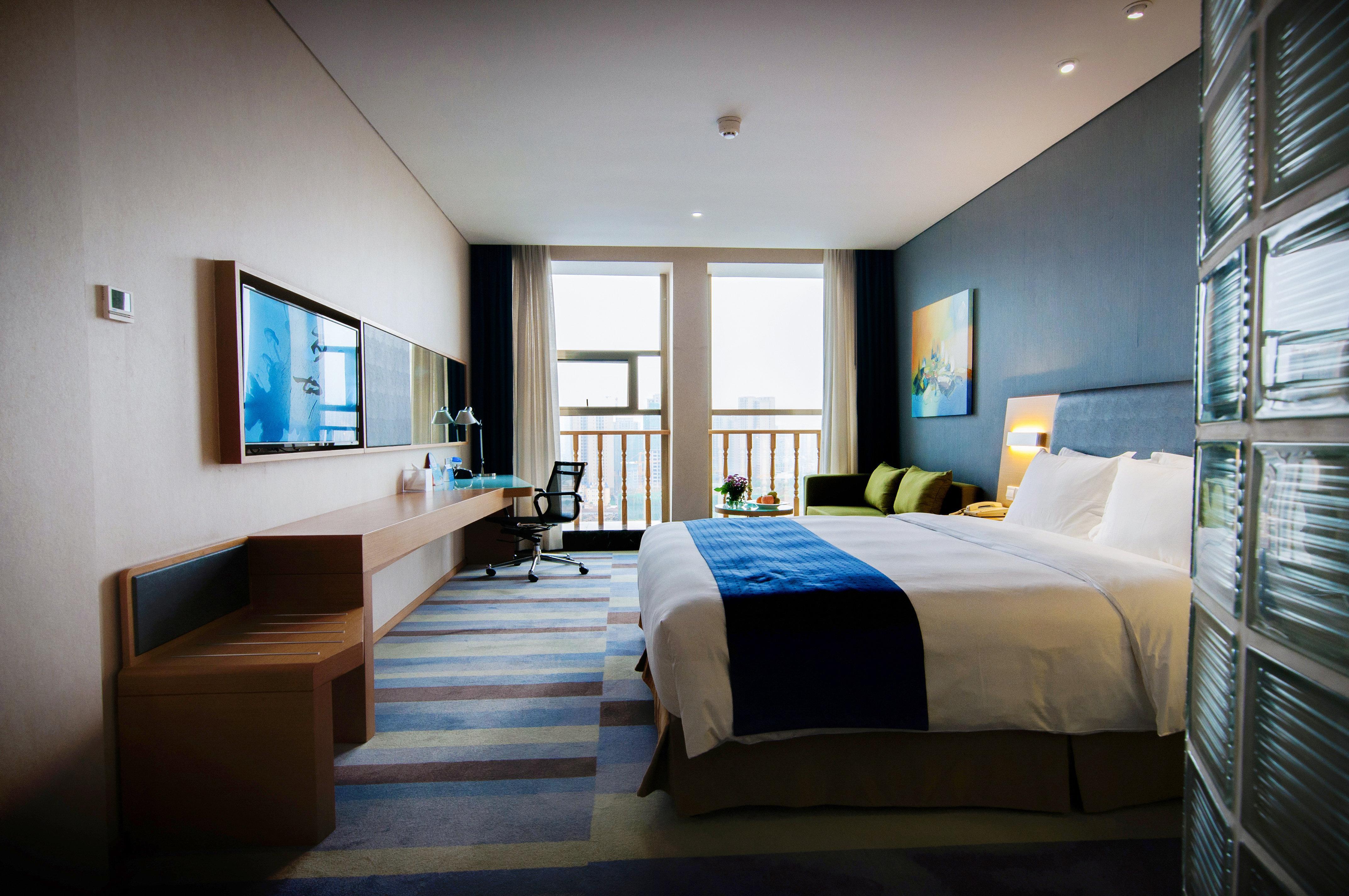 Holiday Inn Express Leshan City Square By Ihg High Speed Rail And Leshan Giant Buddha ภายนอก รูปภาพ