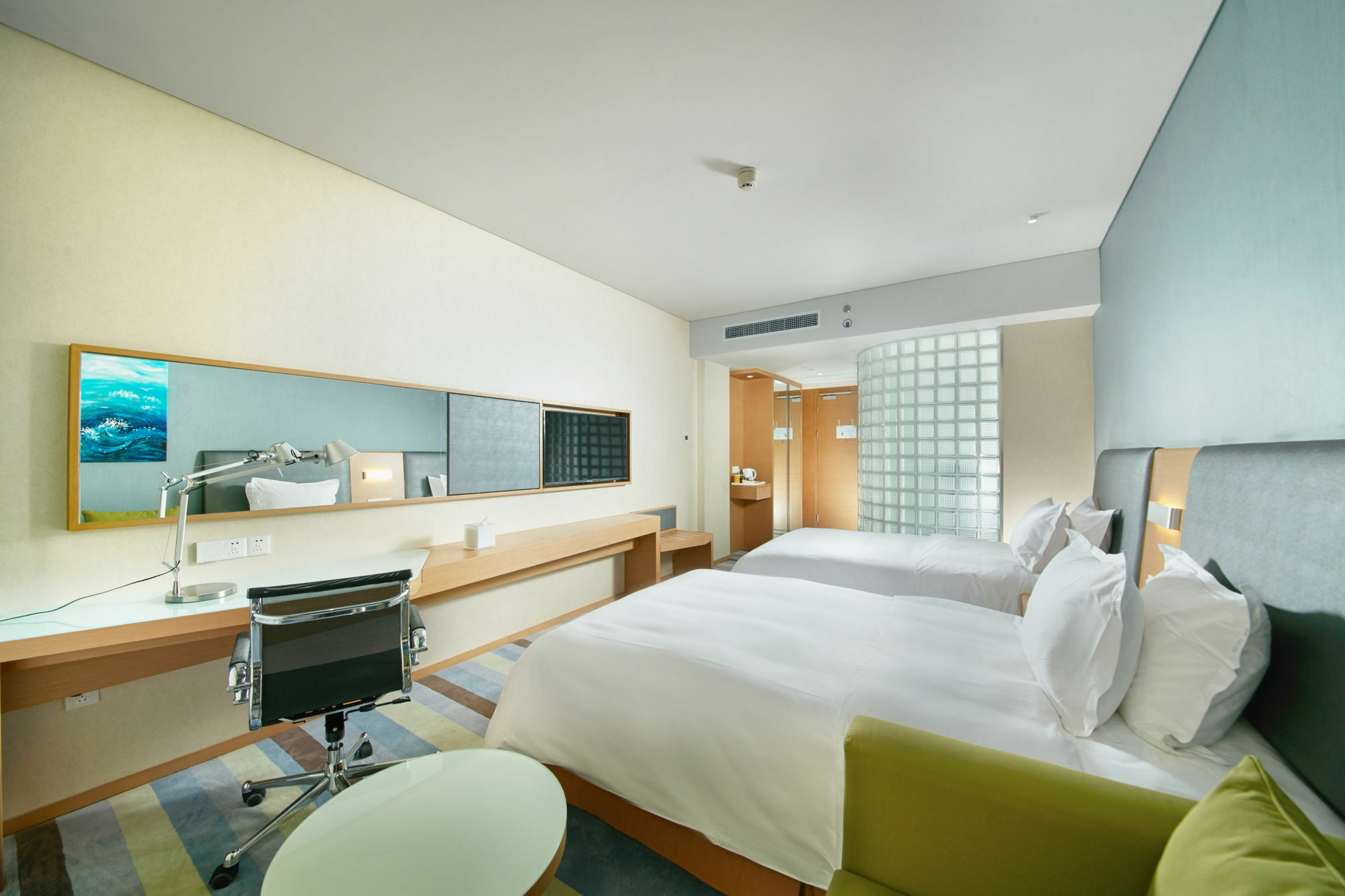 Holiday Inn Express Leshan City Square By Ihg High Speed Rail And Leshan Giant Buddha ภายนอก รูปภาพ